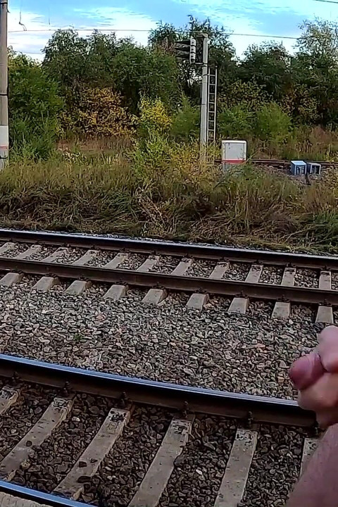 Extreme Masturbation at the Station