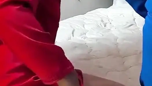 Арабскую тинку-лесбиянку трахнула на кастинге горячая милфа