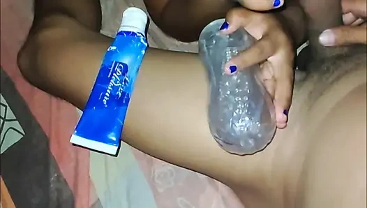 Üvey kız kardeş yarak emiyor sahte vajinasıyla sütümü boşaltmak istiyor