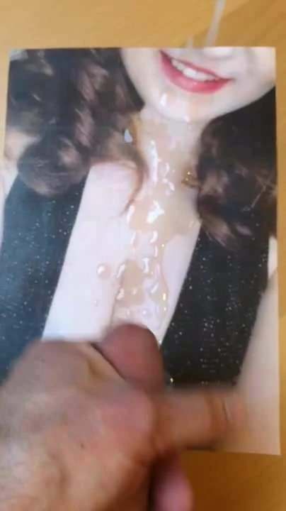 Tribute on a French dirty bitch in heat who loves cum...