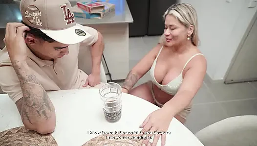 Eine vollbusige blonde macht dem lieferboten ein angebot