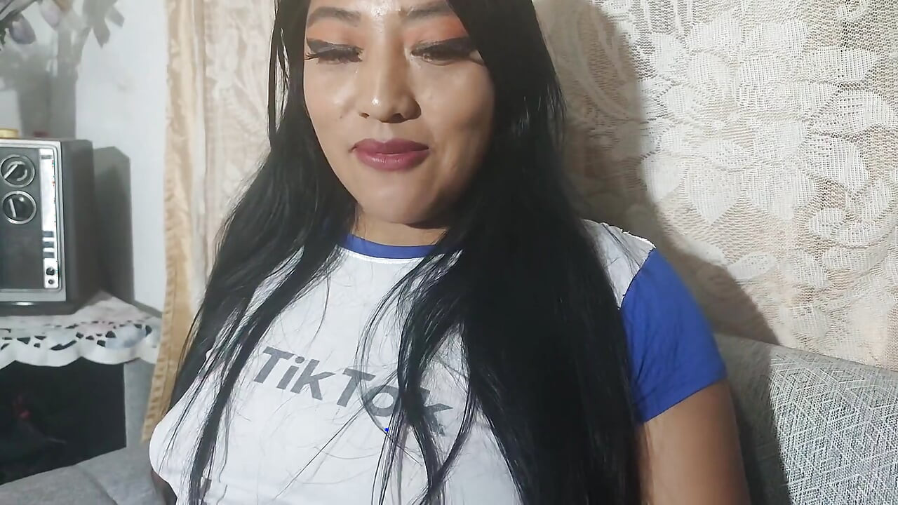 My Stepmom's Shy Friend Is an Expert in Sex