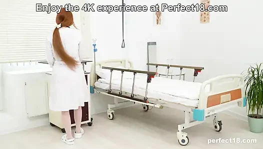 Kızıl saçlı doktor Megan Murkovski'nin mükemmel bir şekilde cinsel iyileşmeye ihtiyacı var18