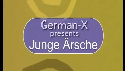 Поклонение ногам в чулках и безумие сосание члена в маске