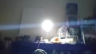 Masturbare solo în pat și relaxare