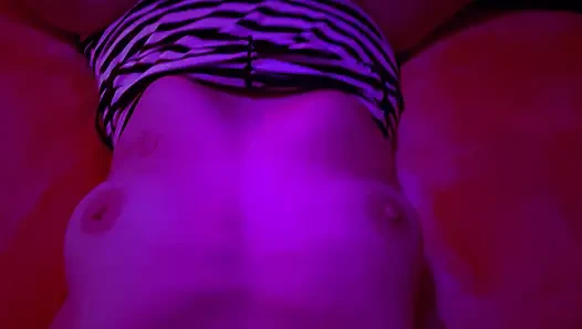 Succubus karımın ruhumu emmesine ve o amcığı boşaltmasına izin verdim