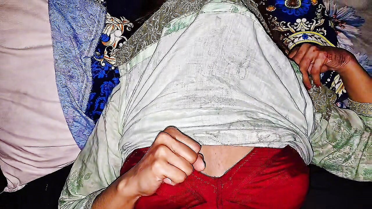 Desi Behan Ki Phudi Mari-Baji Ki Bari Gand pe thapar mare