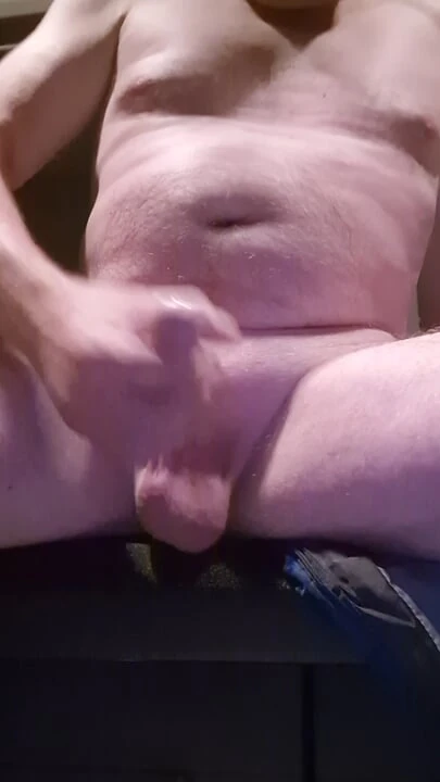 Big cock hgv driver jerking off