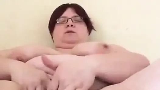 İri güzel asa ve dildo yüksek sesle bacak sallıyor yoğun çoklu orgazm