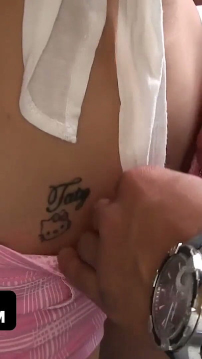 Teamskeet - liten søt jente og kjæresten hennes knuller som kaniner i den nye leiligheten | Klipp 1