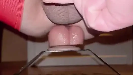 Sissy-ehemann Dildo Hüpft