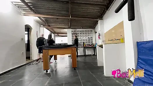 Götünün iyiliği için oynuyor