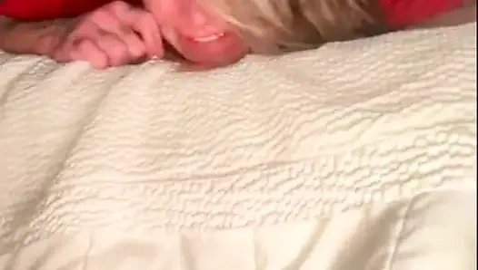 Eckobelle and Simone Steele Play with Big Clits Live