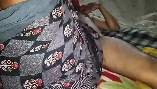 Marathi girlfriend ki raat ko ki jamkar chudai