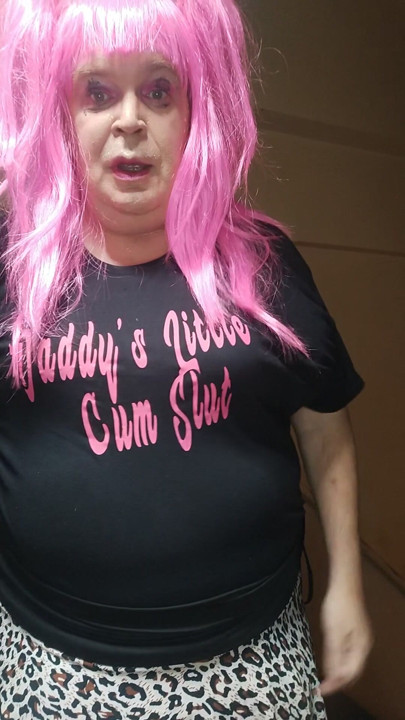 TV BBW Viciada em Porra precisa de um daddy para lhe dar porra.