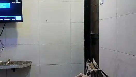Kız arkadaşımın büyük götünü yiyorum ve onu çok sert siktim