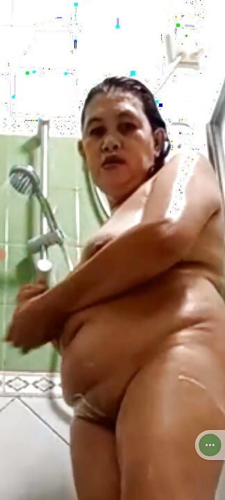 Bathing in the morning was so cold I want to hear my self by doing musterbating