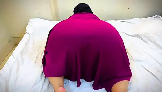 Muslim Moti Gand Vali Ladki Bistar Par chudai apna pati ko friend