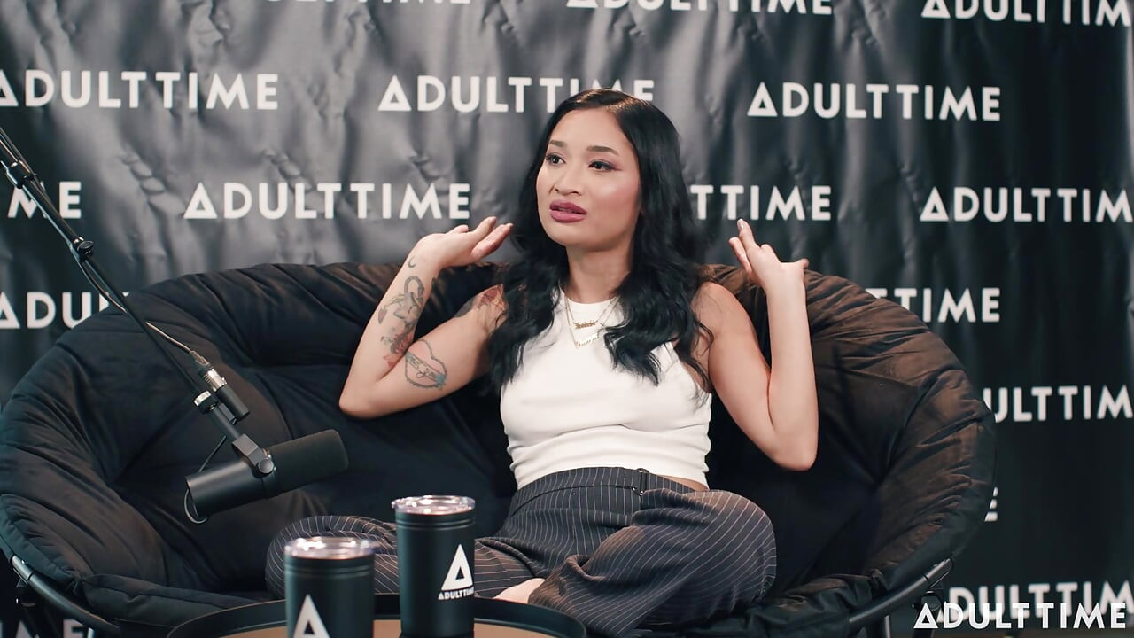 Avery Black干屁股, 真正的犯罪, 和导演虚拟现实玉米 |Adult Time播客