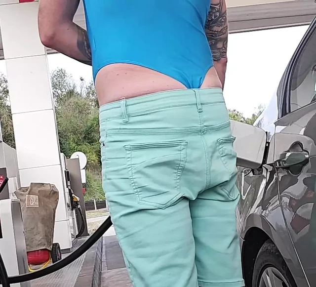 Fill up the car in the body