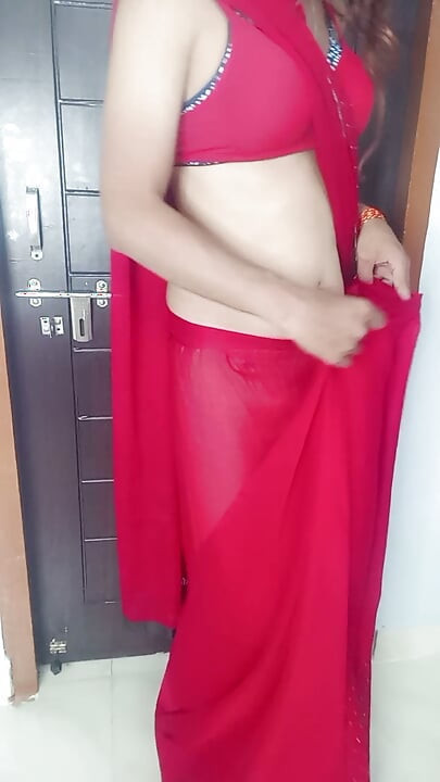 Indian stepmom seduce stepmom wearing infront of red saree removing