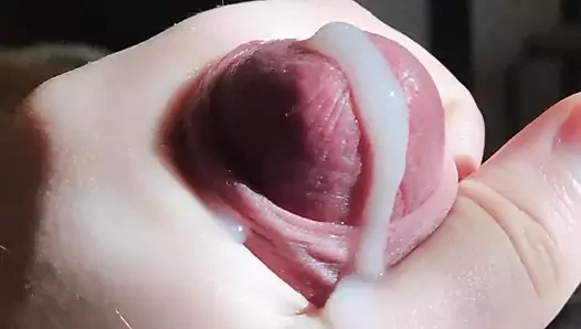 Austrian porn video – Huge cumshot while watching porn. Man wanking bug cock