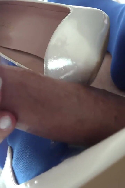 Mach größeres sperma-shooting in neuen engelspumpen