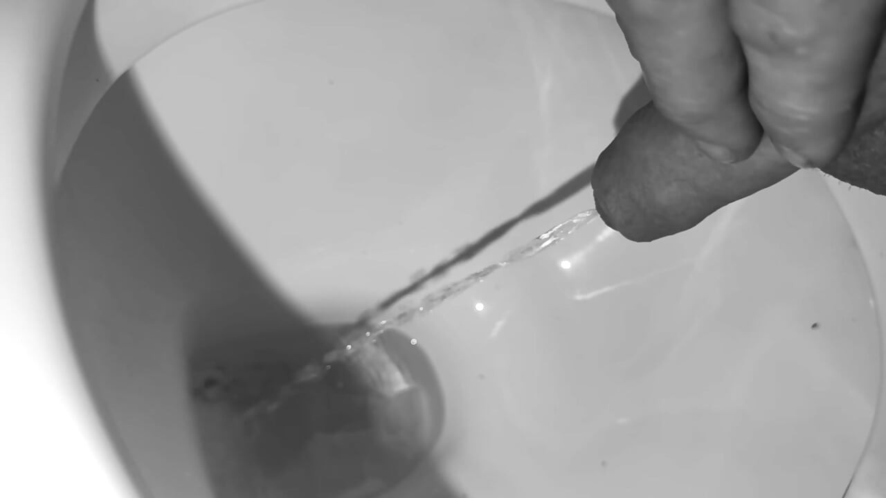 Super slow motion piss