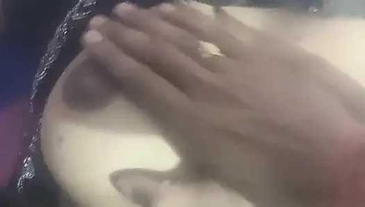 Üvey erkek kardeş üvey üvey kız kardeşini sikiyor