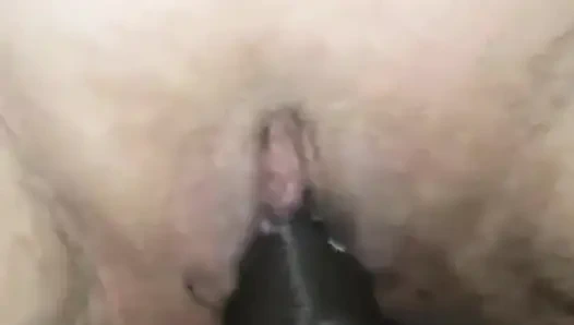 Трахаю пальцами польскую жиробасина толстую киску