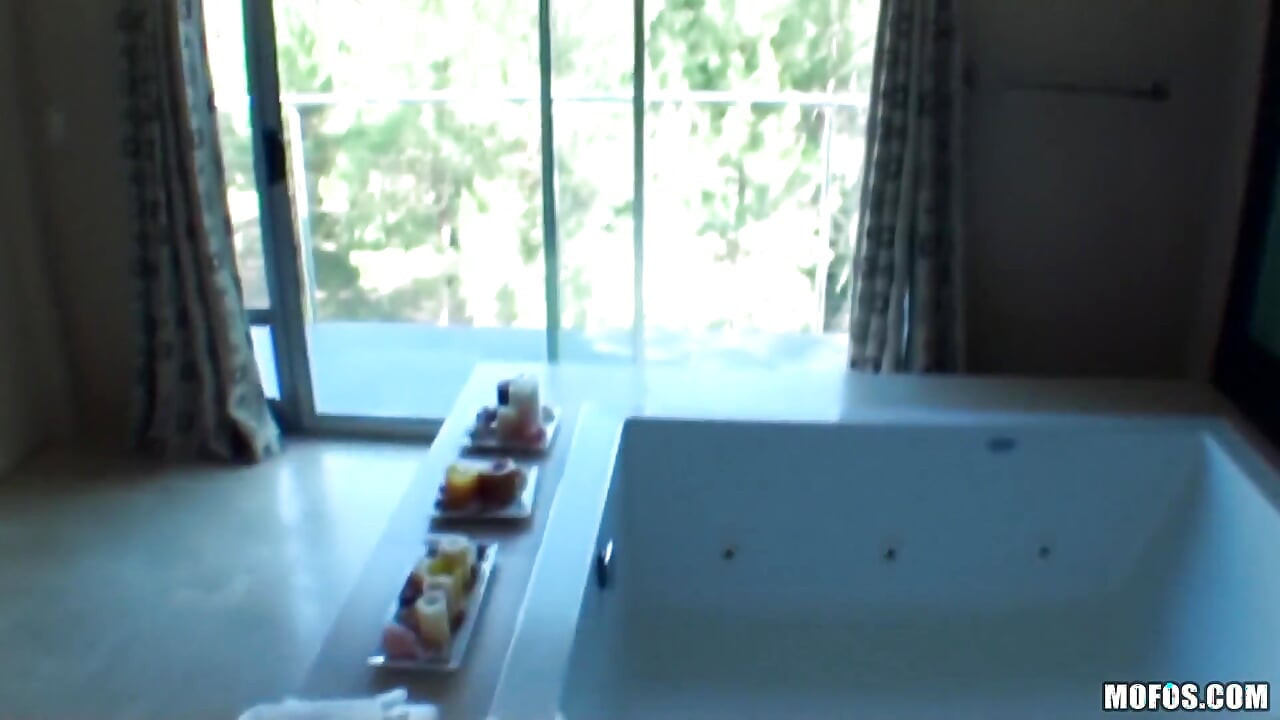 I Know That Girl - Fucking in Every Room in the House