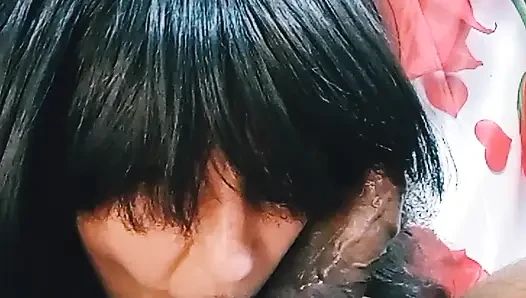 Ibu tiri yang lezat bersenang-senang
