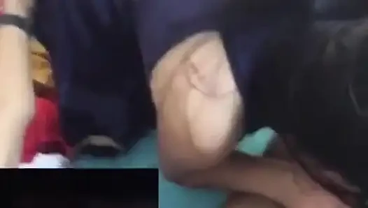 Papi lebih keras! Aku ngentot mantan pacarku sambil dientot habis-habisan pakai rok mini