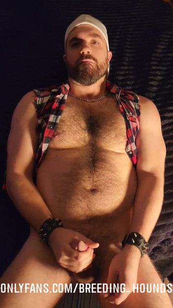 두꺼운 자지를 따먹는 아빠 곰.