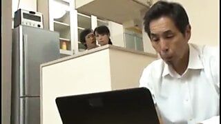 Oszukiwanie japońskiej żony - część 2 na sexycamgirls.gq