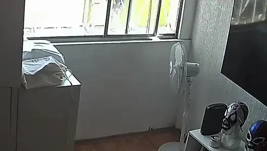 Sebelum aku pergi bekerja, riva ngasih aku pertunjukan pagi-pagi