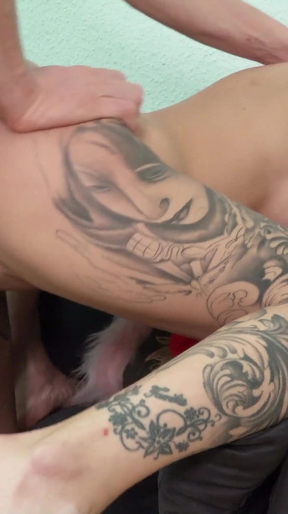 Moment palpitant de la "Curva germană cu clitoris cu piercing are parte de un futai dur de casă după petrecerea din Berlin"