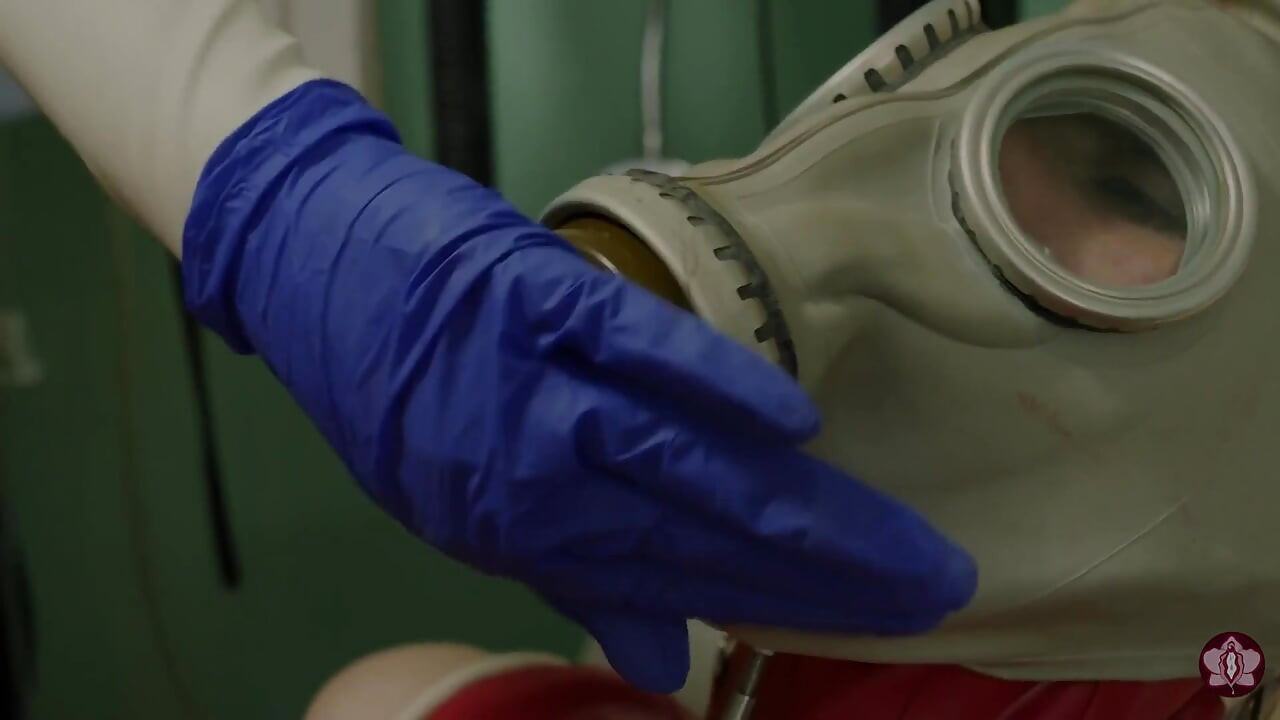 Nurse Roxy and Her Medical Examination Machine