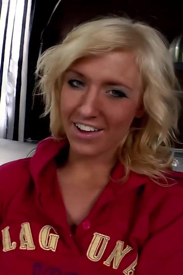Fucking a Sexy Blonde Babe on My Couch and Giving Her a Facial