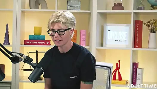 Breaking Shame Cycles & Being True to Yourself, with Khloe Kingsley! | the Adult Time Podcast