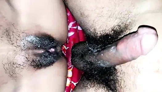 I fucked the pussy of the horny sister-in-law at night, made her pussy squirting by hard fucking her and filled it with cream.