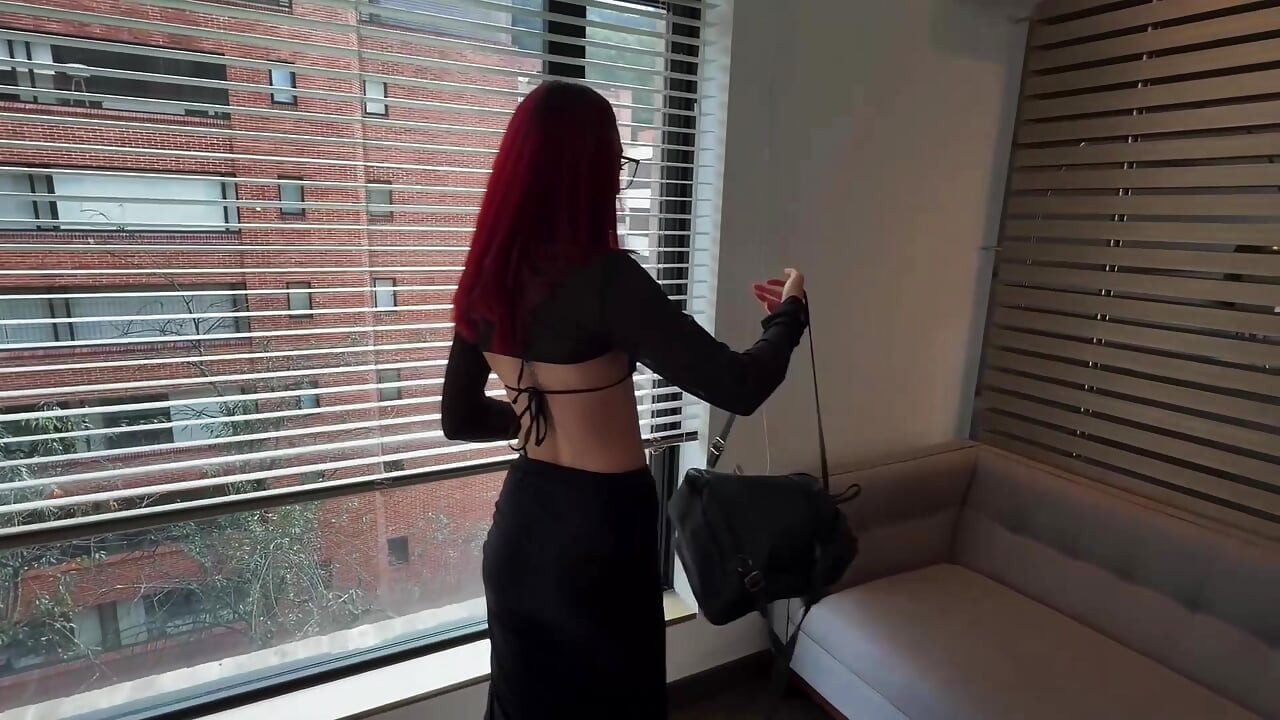 I Take a Stranger Home in Bogota and End up Fucking Her Without a Condom