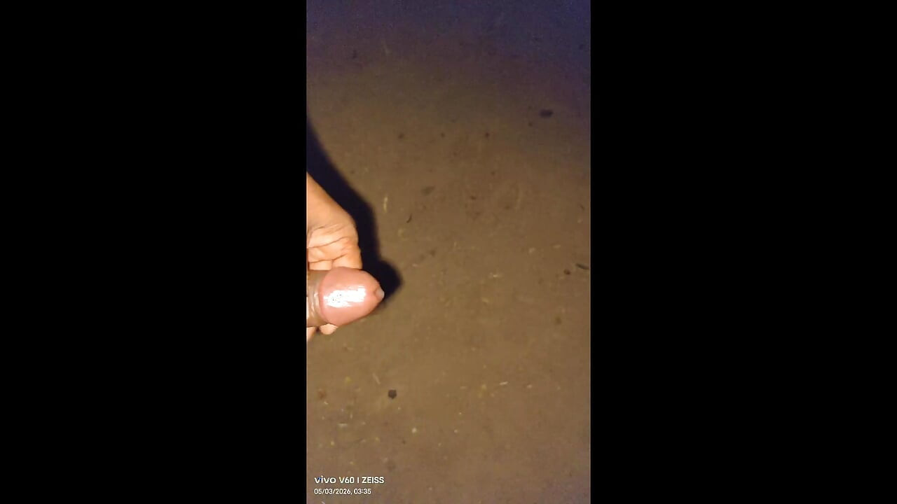 Bhabhi ko rat ke andhere mai choda