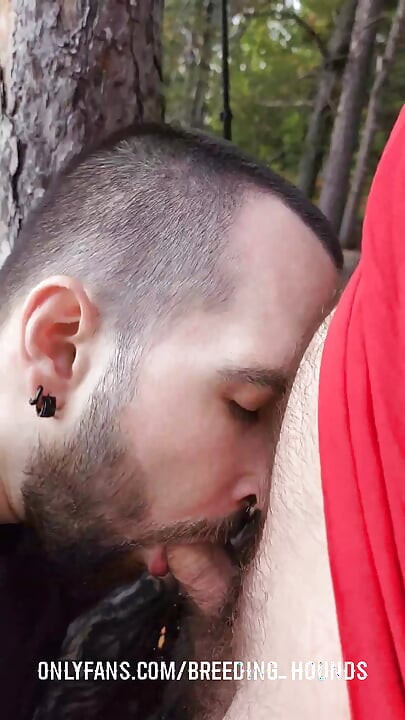 Horny straight bro blowing and kissing while on a mountain hike.