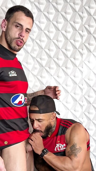 Flamengo Fans Get Dirty: Hung Top Breeds Me Bareback
