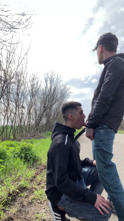 QUICKLY CUM OUTDOOR | Clip 1