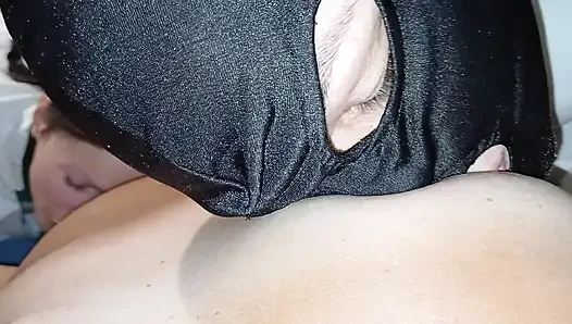Threesome lesbian panas dengan perawat asli di kamar rumah sakit