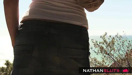 Грубое анальное бурение для худенькой Aliz