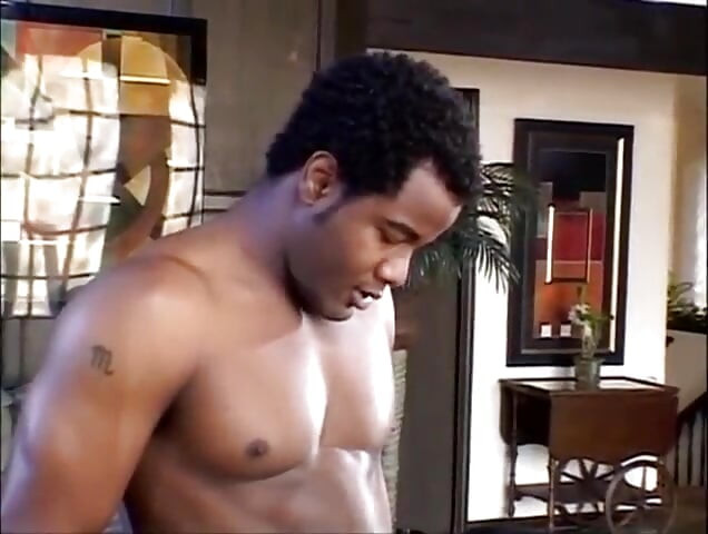 巨大的黑色公鸡吮吸黑色娇小的阴户舔阴部操逼...射在嘴里