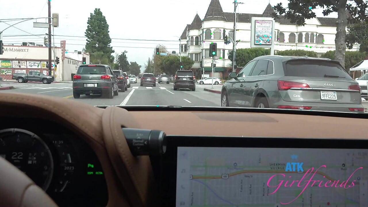 POV Date Night Roadhead with Amateur Cecelia Taylor - She Gives Amazing Blowjob in the Car